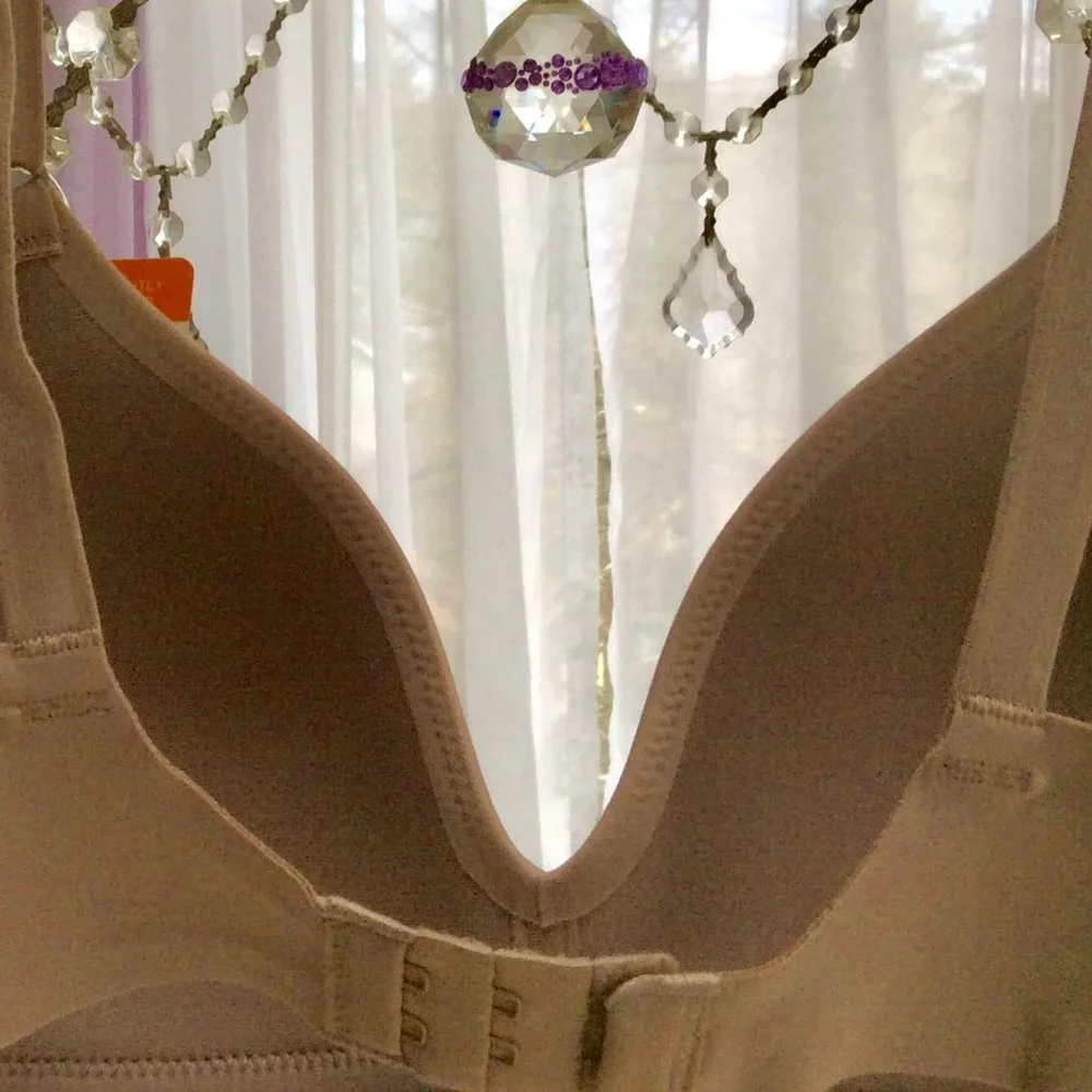 Warners Toasted Almond Wireless Brassiere Size 34A - Picture 2 of 5